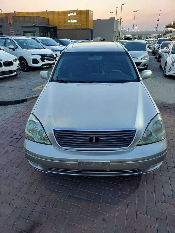 Подержанный Lexus LS 430 III, 4.3 л, 2003 в Шардже от Al Aqsa Used Cars Серебристый цвет. Японская | AUTO.AE