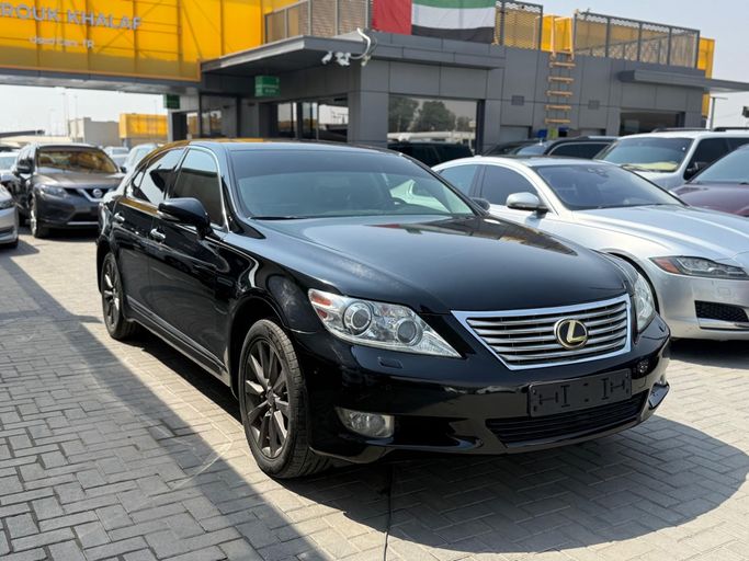 مستعملة Lexus LS 460 L فيس ليفت IV, 4.6 l, 2012 في في الشارقة من FAROUK KHALAF، اللون أسود. المواصفات الأمريكية | AUTO.AE | إعلان #266217