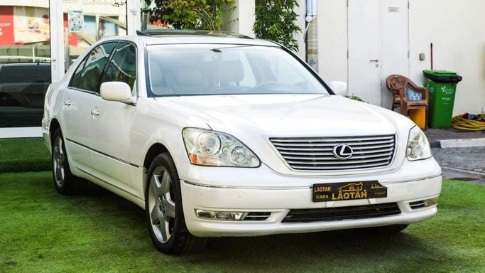 Подержанный Lexus LS 430 III Рестайлинг, 4.3 л, 2006 в Шардже от Laqtah Used Cars Белый цвет. Американская | AUTO.AE | Объявление #272770