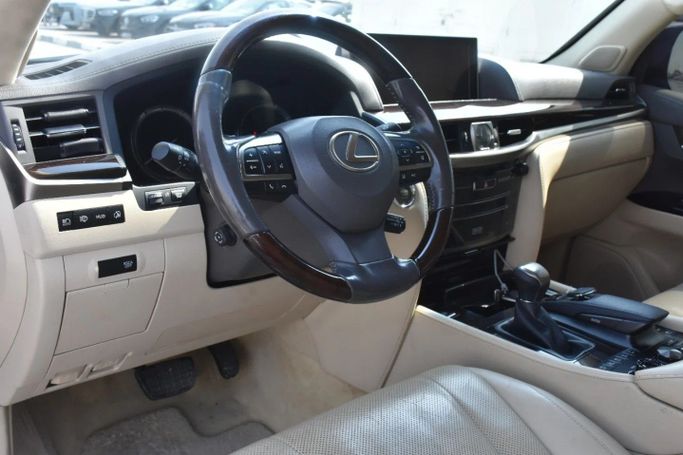 Used Lexus LX 570 III Facelift 2, 5.7 l, 2016 in Sharjah by Alfaris Used Cars, Black color. Other | AUTO.AE
