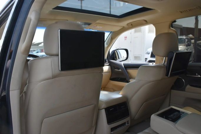 Used Lexus LX 570 III Facelift 2, 5.7 l, 2016 in Sharjah by Alfaris Used Cars, Black color. Other | AUTO.AE