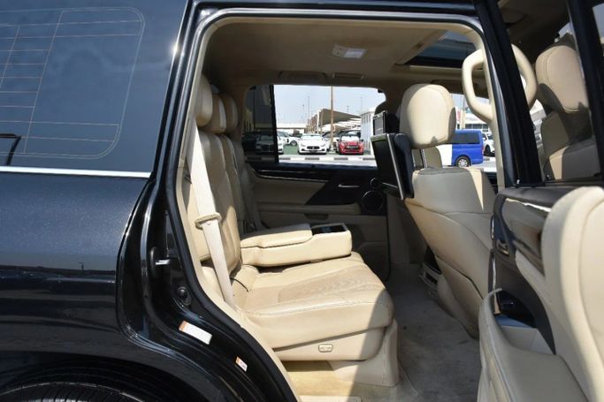 Used Lexus LX 570 III Facelift 2, 5.7 l, 2016 in Sharjah by Alfaris Used Cars, Black color. Other | AUTO.AE