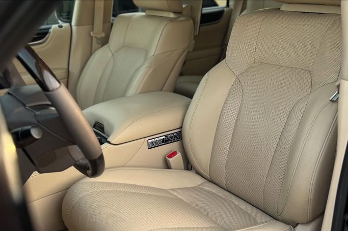 Подержанный Lexus LX 570 III Рестайлинг 2, 5.7 л, 2020 в Шардже от Al Bake Used Cars Черный цвет. GCC | AUTO.AE