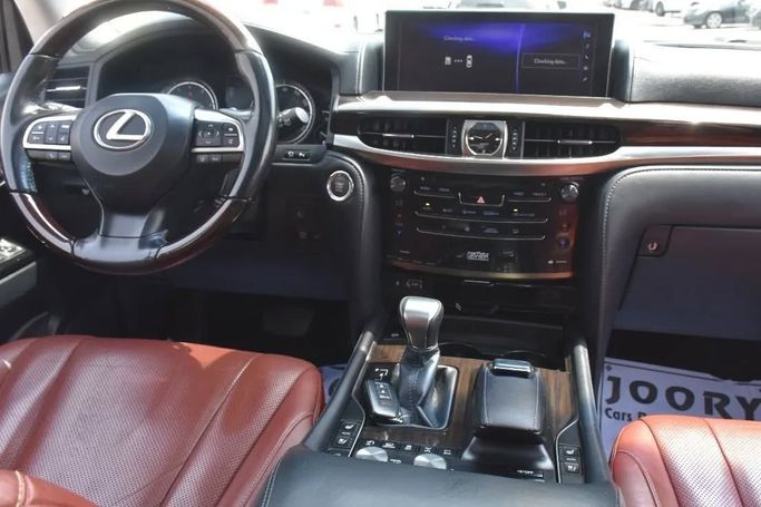 Подержанный Lexus LX 570 III Рестайлинг 2, 5.7 л, 2017 в Шардже от Alfaris Used Cars Черный цвет. Other | AUTO.AE