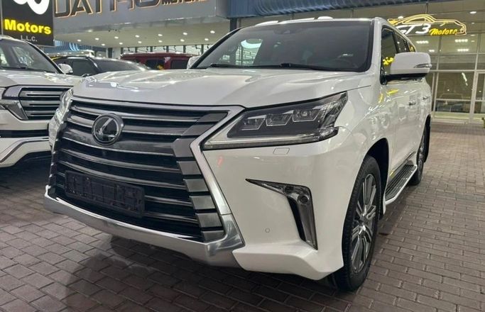 Used Lexus LX 570 III Facelift 2, 5.7 l, 2016 in Sharjah by Titanium Used Cars, White color. GCC Specs | AUTO.AE