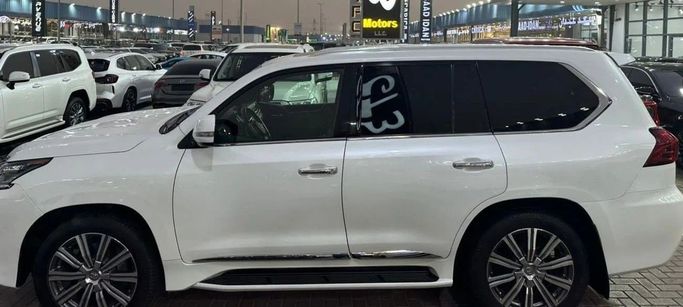 Used Lexus LX 570 III Facelift 2, 5.7 l, 2016 in Sharjah by Titanium Used Cars, White color. GCC Specs | AUTO.AE
