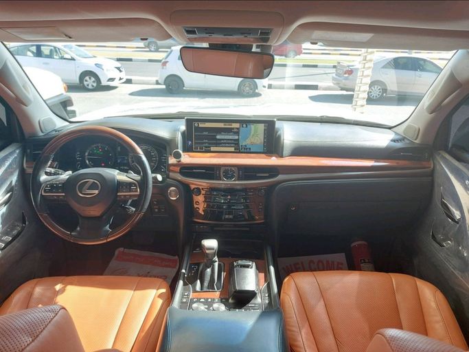 Used Lexus LX 570 III Facelift 2, 5.7 l, 2016 in Sharjah by Alsabah Used Cars, White color. GCC Specs | AUTO.AE