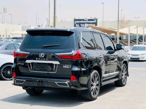 Used Lexus LX 570 III Facelift 2, 5.7 l, 2021 in Sharjah by Ali Used Cars, Black color. GCC Specs | AUTO.AE