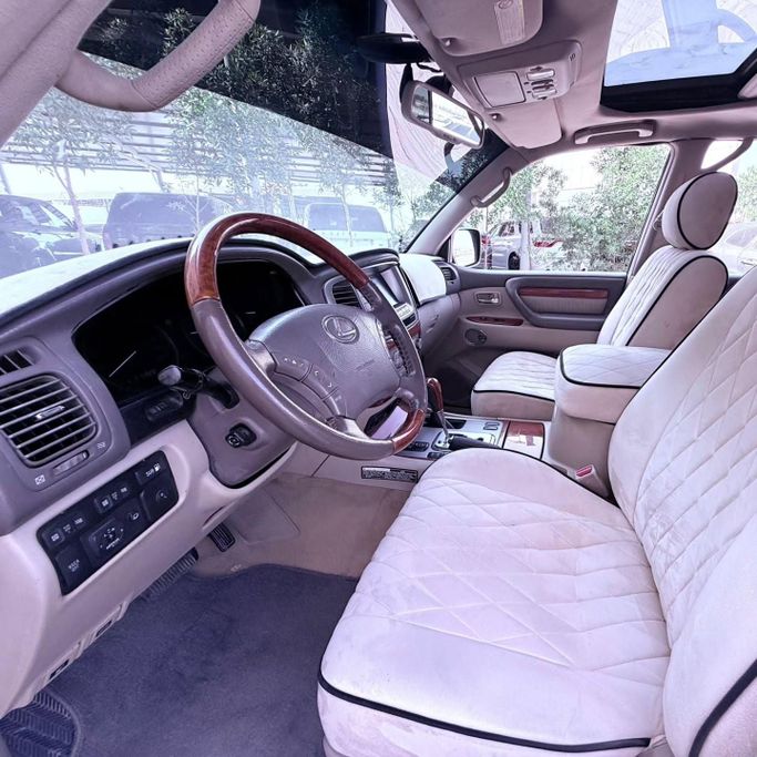 Подержанный Lexus LX 470 II Рестайлинг, 4.7 л, 2006 в Шардже от Sarmad Cars Черный цвет. Other | AUTO.AE