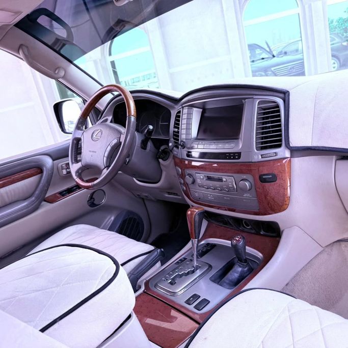 Подержанный Lexus LX 470 II Рестайлинг, 4.7 л, 2006 в Шардже от Sarmad Cars Черный цвет. Other | AUTO.AE