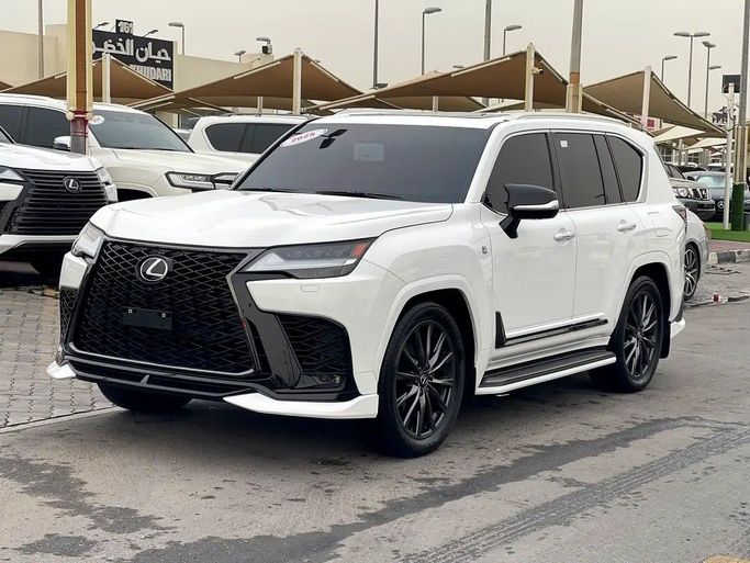 مستعملة Lexus LX 600 رابعاً, 3.4 l, 2025 في في الشارقة من ASAL ALHAIBAH USED CARS، اللون أبيض. مواصفات الخليج | AUTO.AE