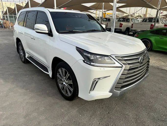 مستعملة Lexus LX 570 ثالثاً فيس ليفت 2, 5.7 l, 2017 في في الشارقة من alhadithy motors، اللون أبيض. مواصفات الخليج | AUTO.AE | إعلان #260806