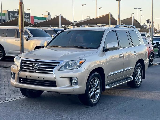 مستعملة ⁦Lexus LX 570 ثالثاً فيس ليفت، 5.7 l، 2014⁩ في في الإمارات, الشارقة من ASAL ALHAIBAH USED CARS، اللون ذهبي. المواصفات الأمريكية | AUTO.AE | إعلان #287373