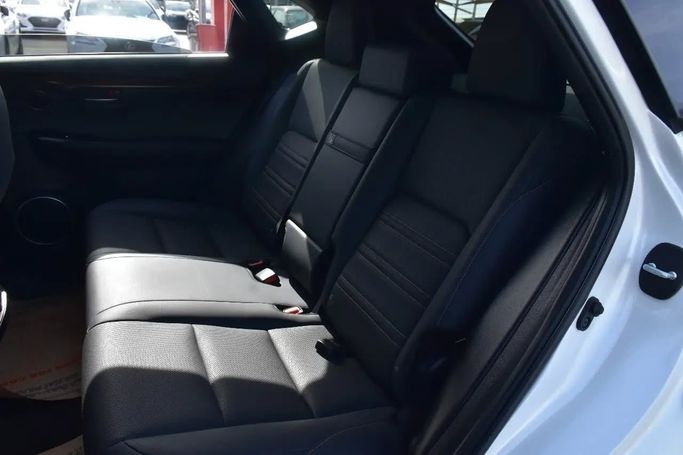 Подержанный Lexus NX 300 I Рестайлинг, 2.0 л, 2020 в Шардже от Alfaris Used Cars Белый цвет. Other | AUTO.AE