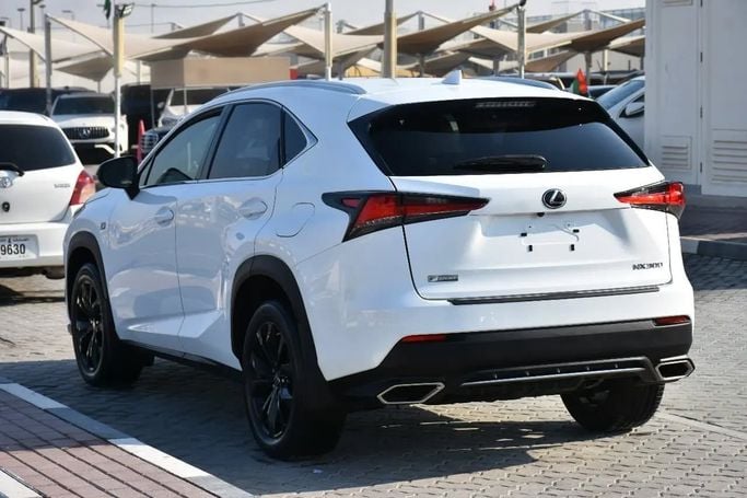 Подержанный Lexus NX 300 I Рестайлинг, 2.0 л, 2021 в Шардже от Alfaris Used Cars Белый цвет. Other | AUTO.AE