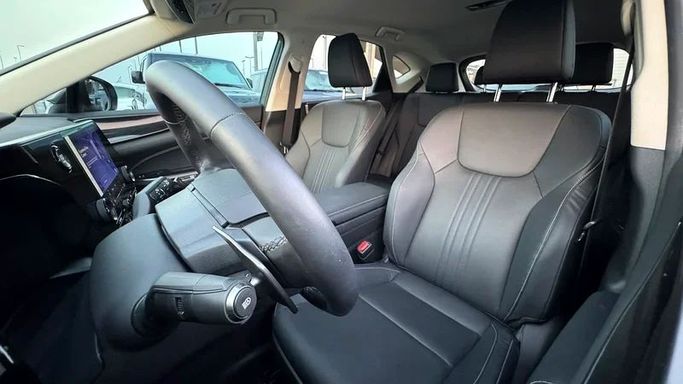 Подержанный Lexus NX 250 II, 2.5 л, 2023 в Шардже от Karkuk Used Cars Золотистый цвет. Американская | AUTO.AE