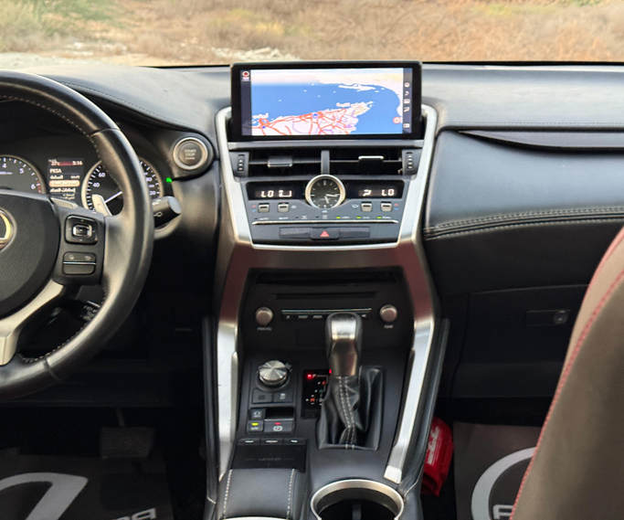 مستعملة Lexus NX 300 أنا شد الوجه, 2.0 l, 2019 في في الشارقة من Al Basma Motors، اللون أبيض. مواصفات الخليج | AUTO.AE