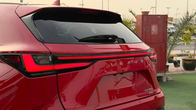 Подержанный Lexus NX 350 II, 2.4 л, 2022 в Шардже от Badar Used Cars Красный цвет.  | AUTO.AE
