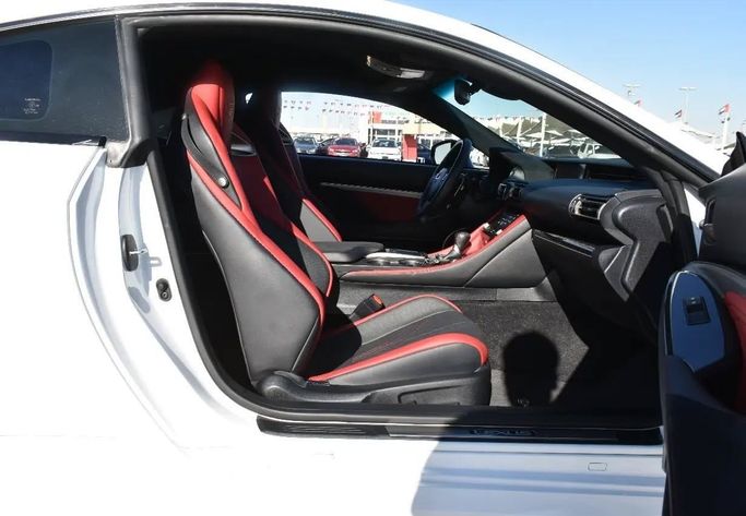 Подержанный Lexus RC 350 I Рестайлинг, 3.5 л, 2020 в Шардже от Alfaris Used Cars Белый цвет. Other | AUTO.AE