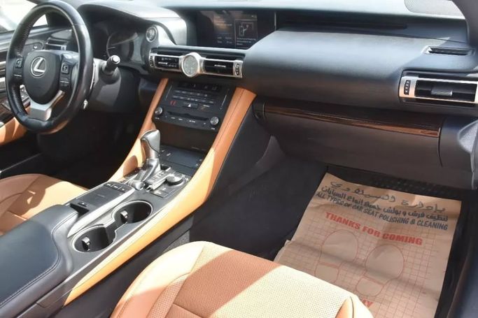 Подержанный Lexus RC 300 I Рестайлинг, 3.5 л, 2019 в Шардже от Alfaris Used Cars Белый цвет. Other | AUTO.AE