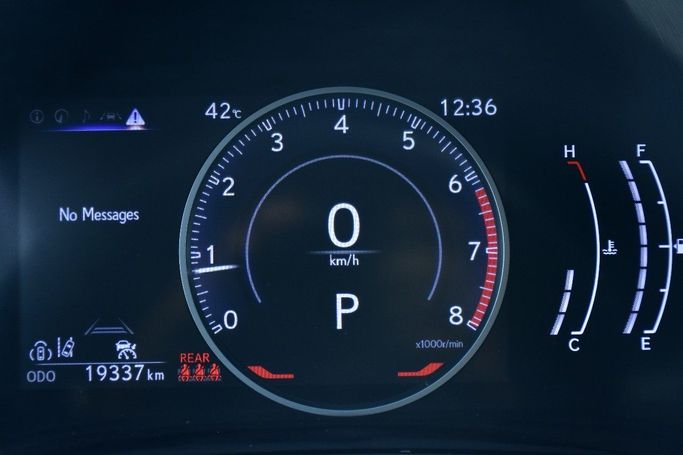 Подержанный Lexus RX 350 V, 2.4 л, 2024 в Шардже от Alfaris Used Cars Коричневый цвет.  | AUTO.AE