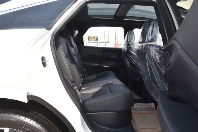 Used Lexus RX 350 V, 2.4 l, 2024 in Sharjah by Alfaris Used Cars, White color.  | AUTO.AE