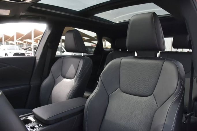 Подержанный Lexus RX 350 V, 2.4 л, 2023 в Шардже от Alfaris Used Cars Бронзовый цвет.  | AUTO.AE