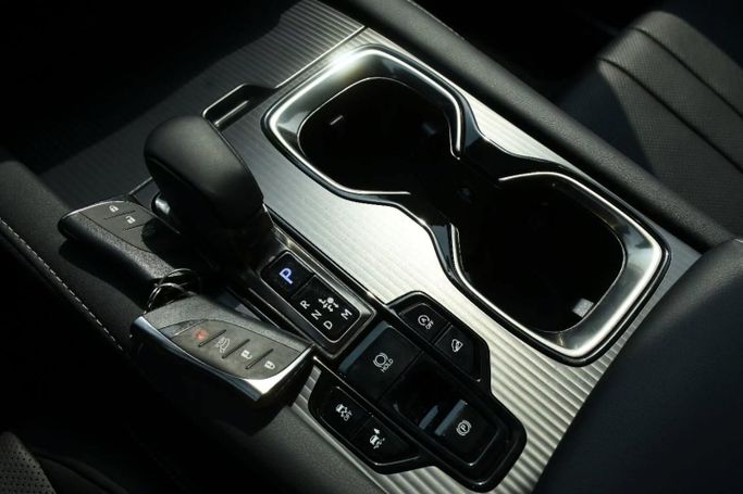Used Lexus RX 350 V, 2.4 l, 2023 in Sharjah by Alfaris Used Cars, Silver color. Other | AUTO.AE