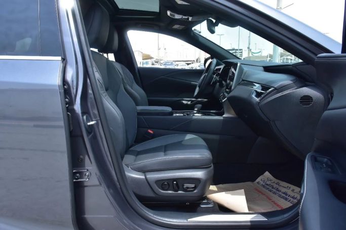 Подержанный Lexus RX 350h V, 2.5 л, 2024 в Шардже от Alfaris Used Cars Серый цвет. Other | AUTO.AE