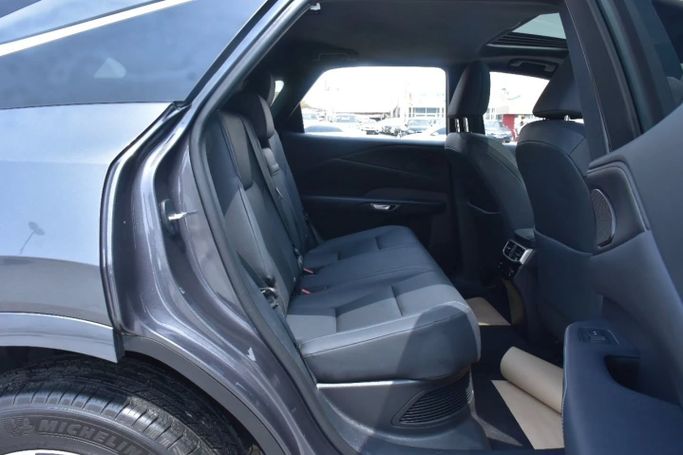 Подержанный Lexus RX 350h V, 2.5 л, 2024 в Шардже от Alfaris Used Cars Серый цвет. Other | AUTO.AE