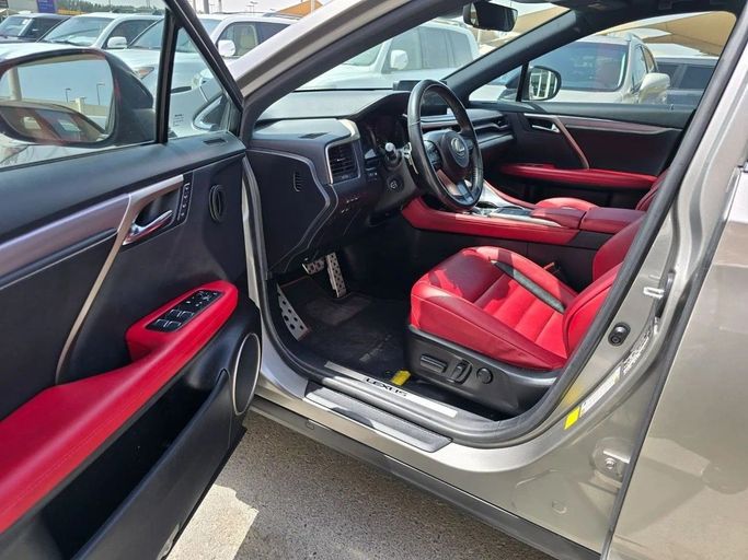 Подержанный Lexus RX 350 IV Рестайлинг, 3.5 л, 2022 в Шардже от Alnawras Cars Серый цвет. Американская | AUTO.AE