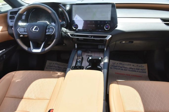 Подержанный Lexus RX 350 V, 2.4 л, 2023 в Шардже от Alfaris Used Cars Черный цвет. Other | AUTO.AE