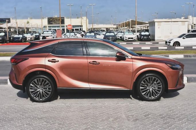 Новый Lexus RX 350 V, 2.4 л, 2024 в Шардже от Alfaris Used Cars Бронзовый цвет. Other | AUTO.AE