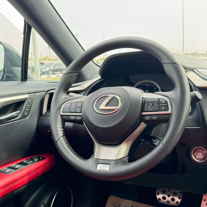 Подержанный Lexus RX 350 IV Рестайлинг, 3.5 л, 2022 в Шардже от Alfaris Used Cars Черный цвет. Other | AUTO.AE