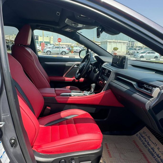 Подержанный Lexus RX 350 IV Рестайлинг, 3.5 л, 2021 в Шардже от Alfaris Used Cars Серый цвет. Other | AUTO.AE