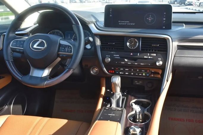 Подержанный Lexus RX 350 IV Рестайлинг, 3.5 л, 2022 в Шардже от Alfaris Used Cars Серебристый цвет. Other | AUTO.AE