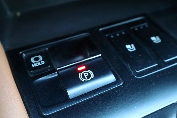 Подержанный Lexus RX 350L IV Рестайлинг, 3.5 л, 2022 в Шардже от Al Rukin Al Saudi Черный цвет. GCC | AUTO.AE