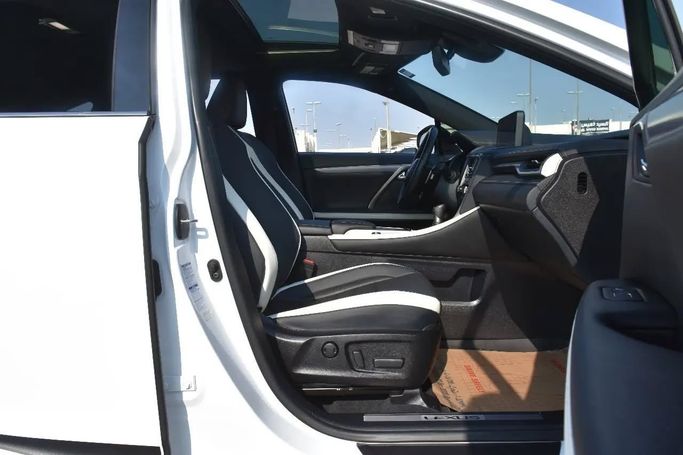 Подержанный Lexus RX 350 IV Рестайлинг, 3.5 л, 2021 в Шардже от Alfaris Used Cars Белый цвет. Other | AUTO.AE