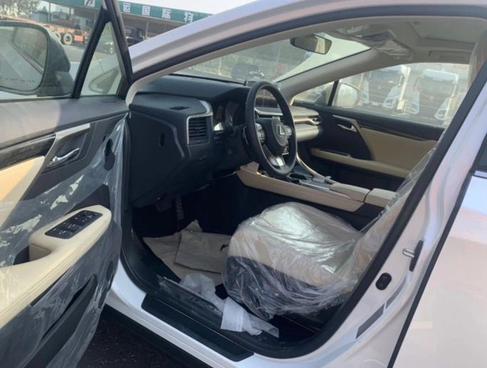 Новый Lexus RX 350L IV Рестайлинг, 3.5 л, 2022 в Шардже от Alfaris Used Cars Белый цвет. GCC | AUTO.AE