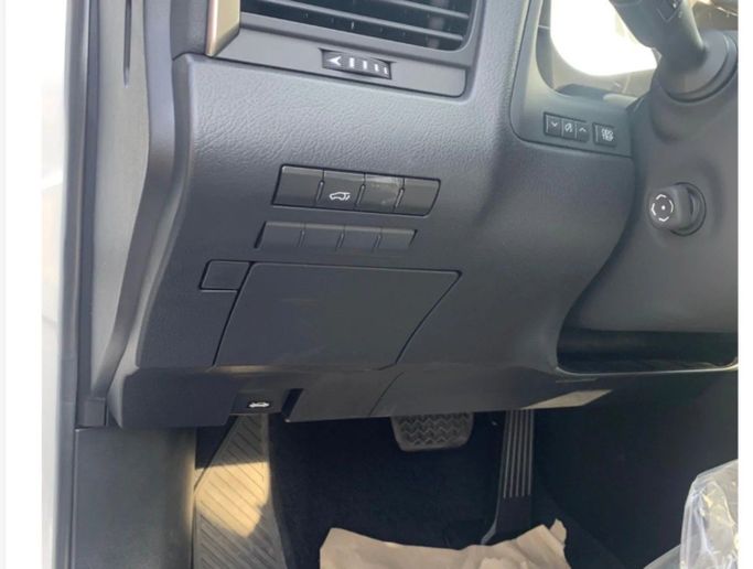 Новый Lexus RX 350L IV Рестайлинг, 3.5 л, 2022 в Шардже от Alfaris Used Cars Белый цвет. GCC | AUTO.AE