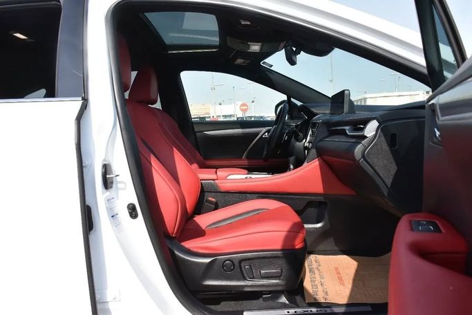 Подержанный Lexus RX 350 IV Рестайлинг, 3.5 л, 2022 в Шардже от Alfaris Used Cars Белый цвет. Other | AUTO.AE