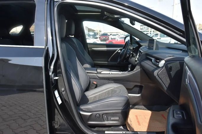 Подержанный Lexus RX 350 IV Рестайлинг, 3.5 л, 2020 в Шардже от Alfaris Used Cars Черный цвет.  | AUTO.AE