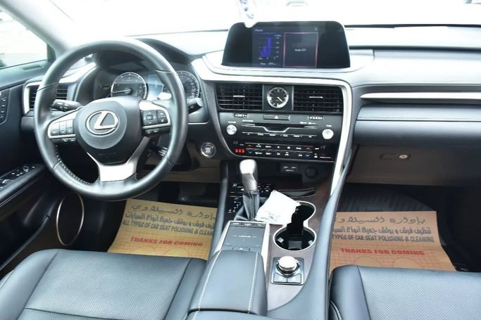 Подержанный Lexus RX 350 IV Рестайлинг, 3.5 л, 2020 в Шардже от Alfaris Used Cars Белый цвет. Other | AUTO.AE