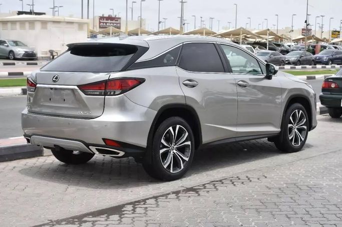 Подержанный Lexus RX 350 IV Рестайлинг, 3.5 л, 2022 в Шардже от Alfaris Used Cars Серебристый цвет. Other | AUTO.AE