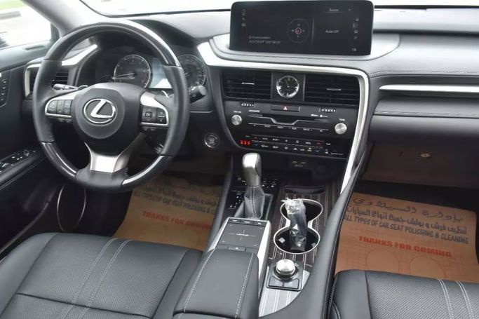 Подержанный Lexus RX 350 IV Рестайлинг, 3.5 л, 2022 в Шардже от Alfaris Used Cars Серебристый цвет. Other | AUTO.AE