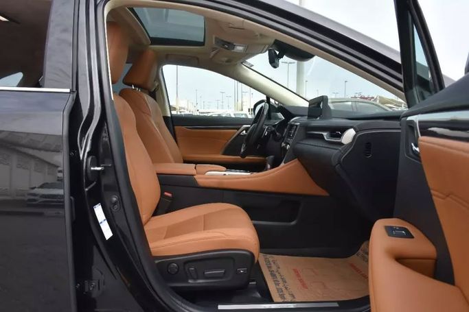 Подержанный Lexus RX 350 IV Рестайлинг, 3.5 л, 2022 в Шардже от Alfaris Used Cars Черный цвет. Other | AUTO.AE