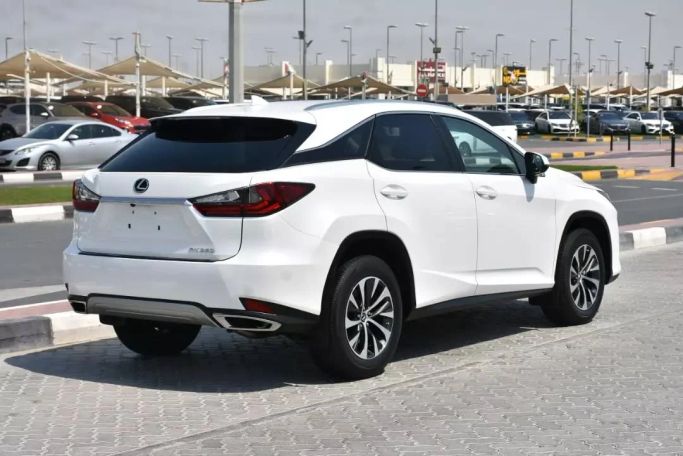 Подержанный Lexus RX 350 IV Рестайлинг, 3.5 л, 2020 в Шардже от Alfaris Used Cars Белый цвет. Other | AUTO.AE