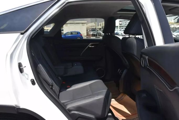 Подержанный Lexus RX 350 IV Рестайлинг, 3.5 л, 2020 в Шардже от Alfaris Used Cars Белый цвет. Other | AUTO.AE
