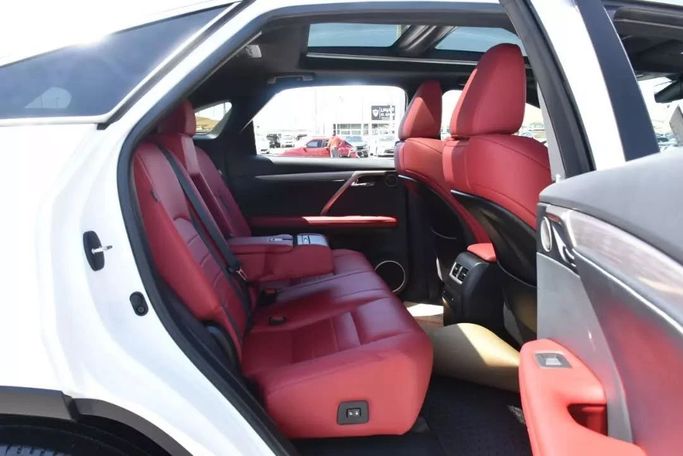 Подержанный Lexus RX 450h IV Рестайлинг, 3.5 л, 2021 в Шардже от Alfaris Used Cars Белый цвет. Other | AUTO.AE