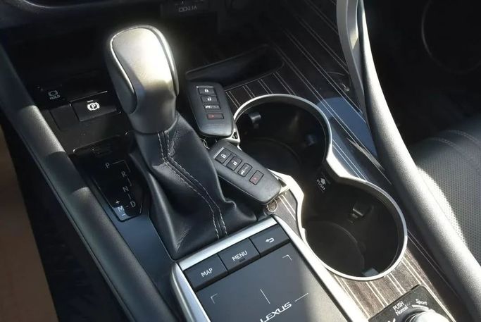 Used Lexus RX 350 IV Facelift, 3.5 l, 2022 in Sharjah by Alfaris Used Cars, White color. Other | AUTO.AE